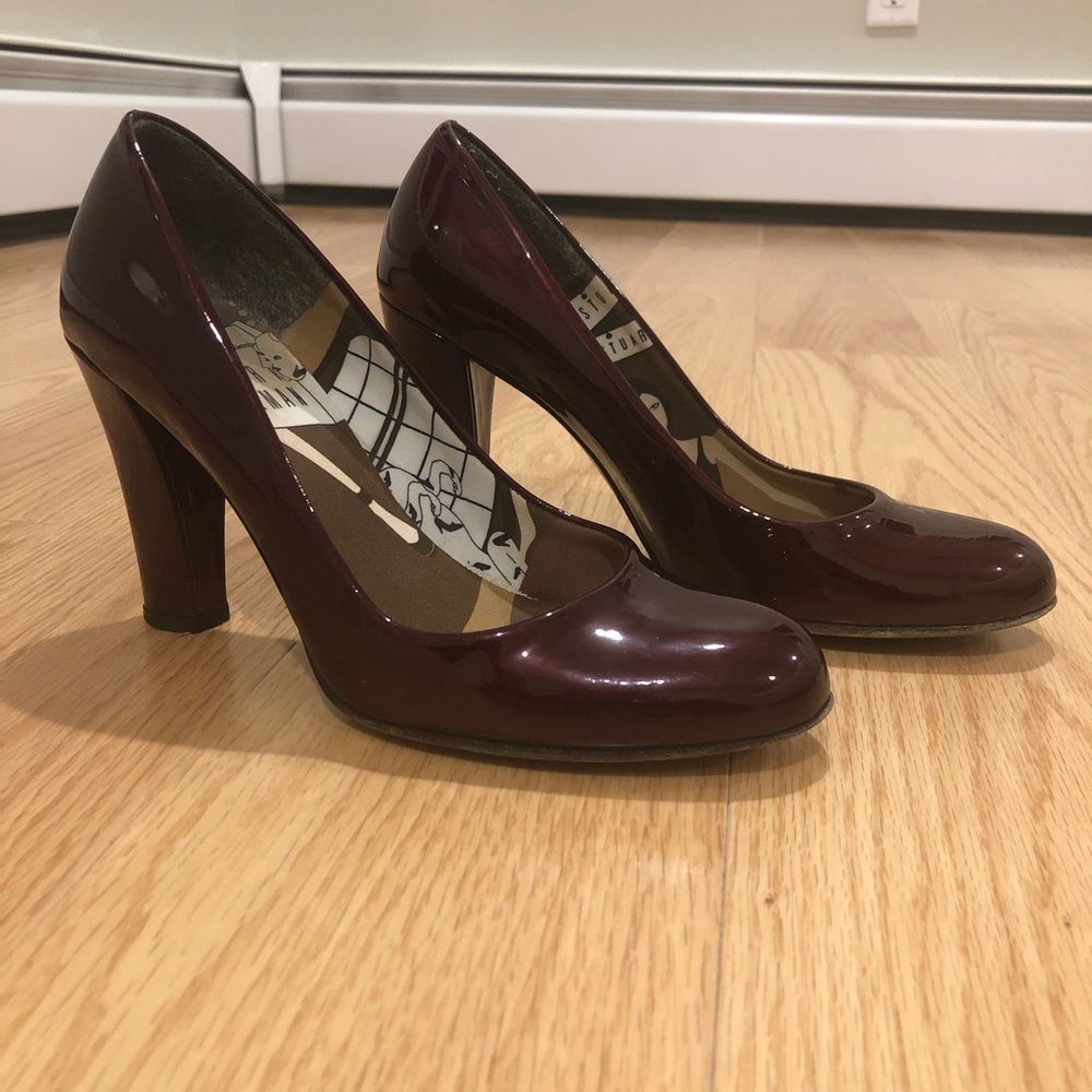 Stuart Weitzman Burgundy Pumps